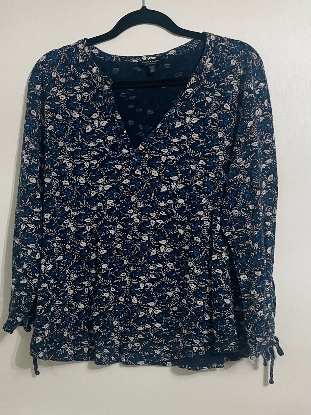 Lucky Brand Navy and White Floral V-Neck Long Sleeve Top